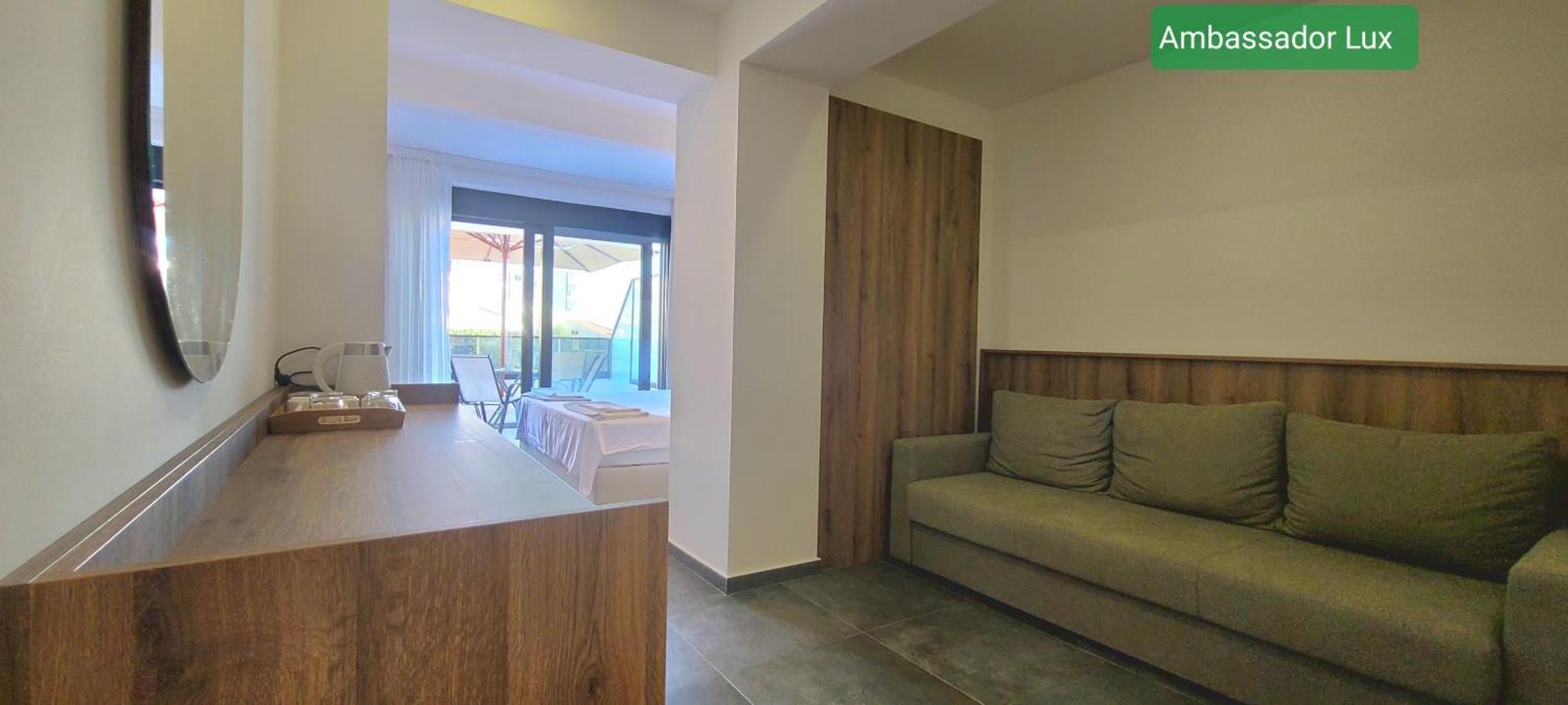 Ambassador & Ambassador Lux Apartments Ulcinj Ngoại thất bức ảnh