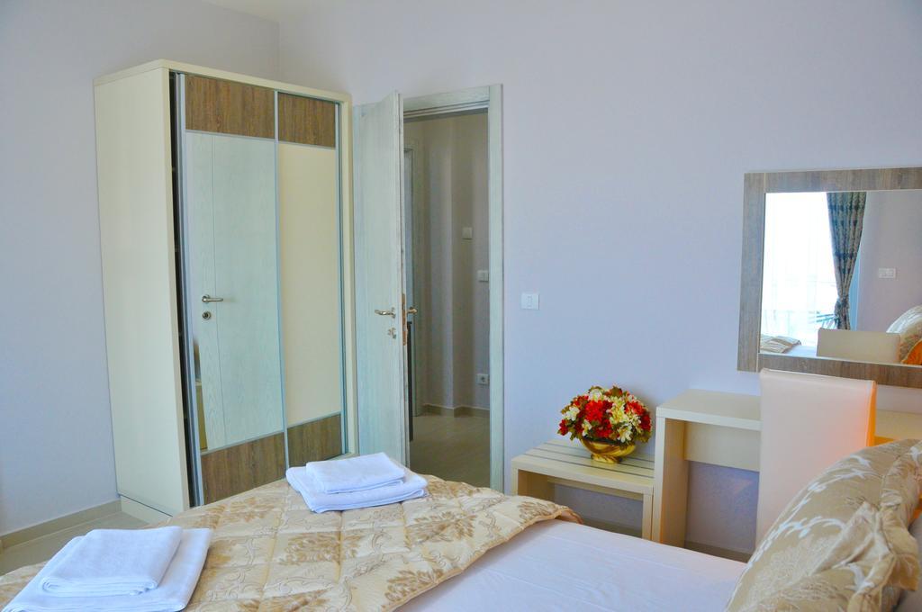 Apartments Ambassador Ulcinj Ngoại thất bức ảnh