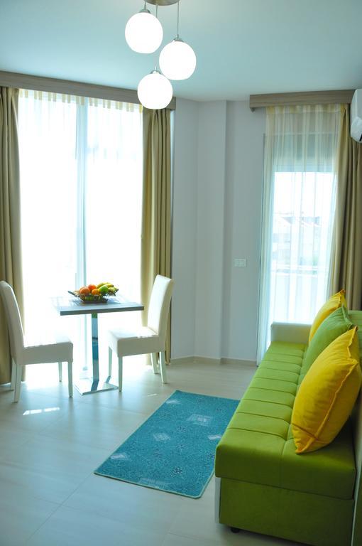 Apartments Ambassador Ulcinj Ngoại thất bức ảnh